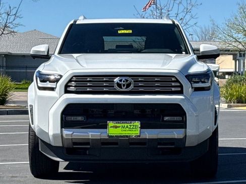 Used 2025 Toyota 4Runner 4WD image 7