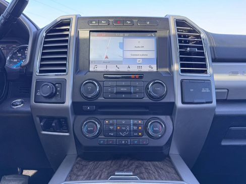 Used 2017 Ford F350 Lariat w/ Lariat Ultimate Package AWD/4WD image 12