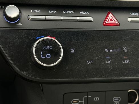 Used 2025 Hyundai Sonata SEL FWD image 21