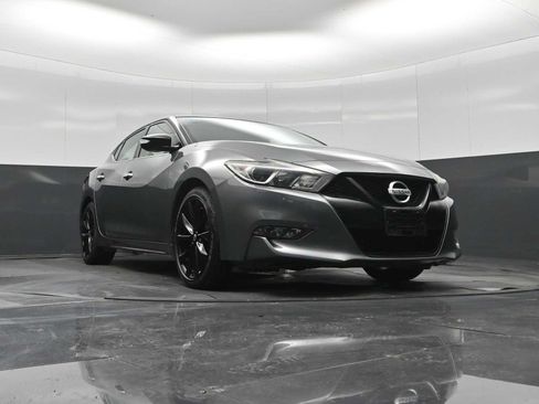 Used 2018 Nissan Maxima SR w/ Midnight Edition FWD image 24