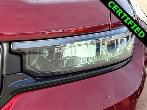 Used 2025 Jeep Grand Cherokee Limited w/ Black Appearance Package image 9