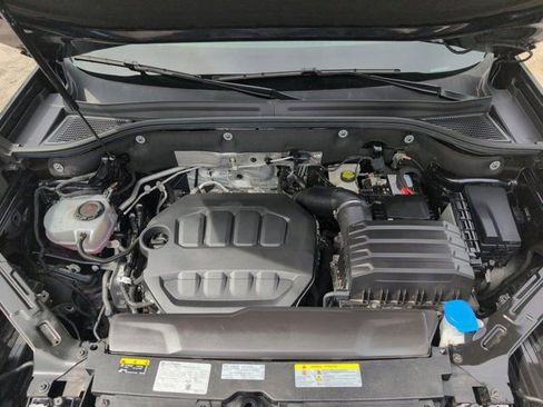 Used 2025 Volkswagen Atlas SE FWD image 35