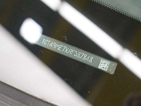 Used 2024 GMC Sierra 2500 SLE w/ SLE Convenience Package image 32