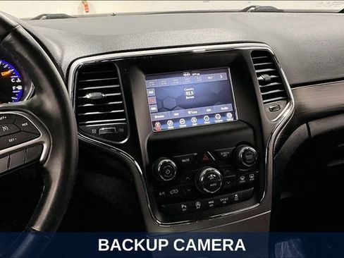Used 2020 Jeep Grand Cherokee Laredo AWD/4WD image 12