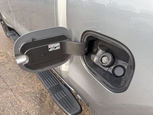 Used 2024 GMC Sierra 1500 Elevation w/ LPO, Elevation Black Package image 19