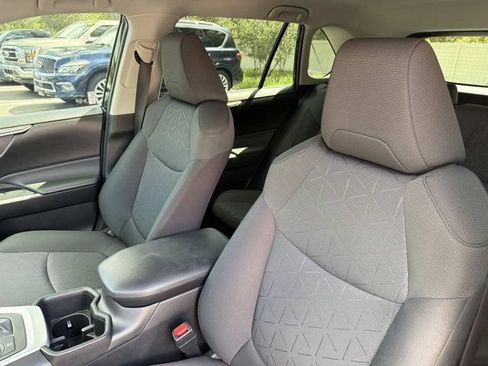 Used 2024 Toyota RAV4 AWD Hybrid image 11