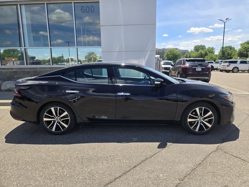Used 2021 Nissan Maxima 3.5 SV w/ Floor Mat Group FWD image 5