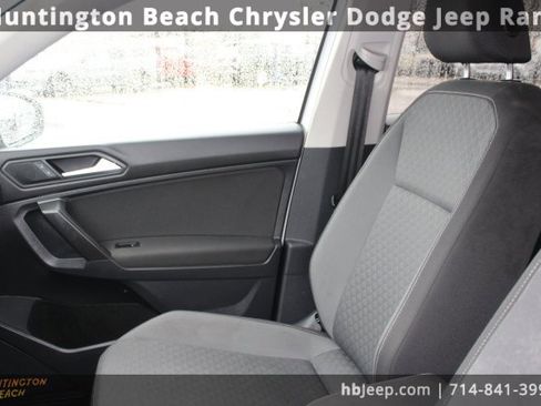 Used 2021 Volkswagen Tiguan S image 28