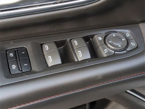 Used 2024 Chevrolet Suburban RST w/ Luxury Package image 22