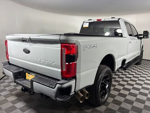 Used 2025 Ford F350 Lariat w/ Black Appearance Package image 7