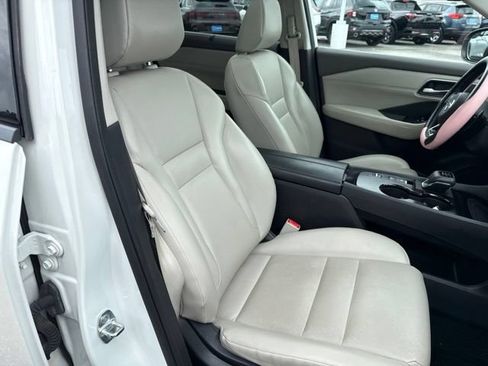 Used 2021 Nissan Rogue SV w/ Premium Package FWD image 12