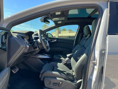 Used 2024 Audi Q4 e-tron Premium Plus w/ Premium Plus image 16