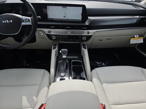 Certified 2024 Kia Telluride S w/ S Sunroof Package FWD image 14