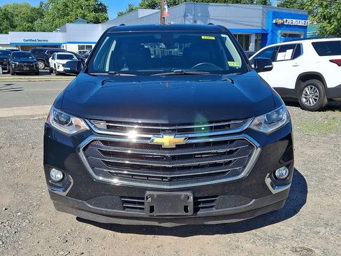 Used 2019 Chevrolet Traverse LT w/ LT Premium Package AWD/4WD image 2