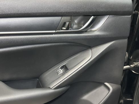 Used 2019 Honda Accord Sport image 31
