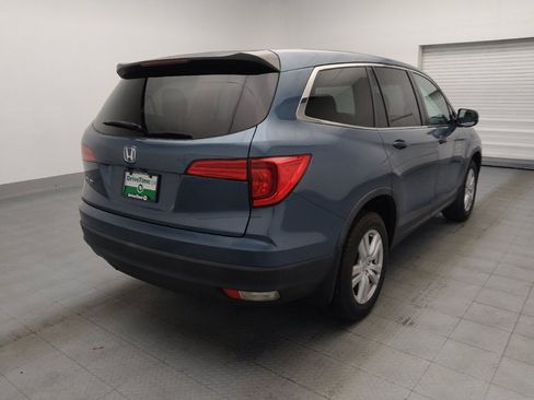 Used 2017 Honda Pilot LX image 9