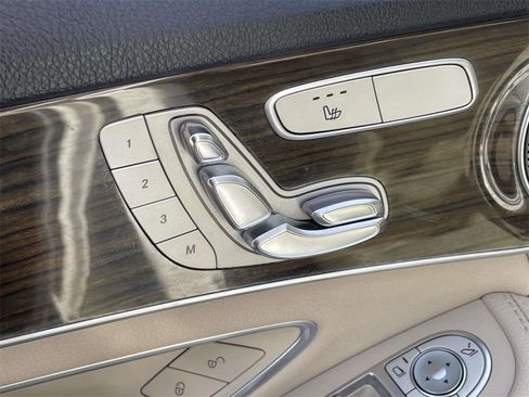 Used 2019 Mercedes-Benz C 300 Sedan image 17