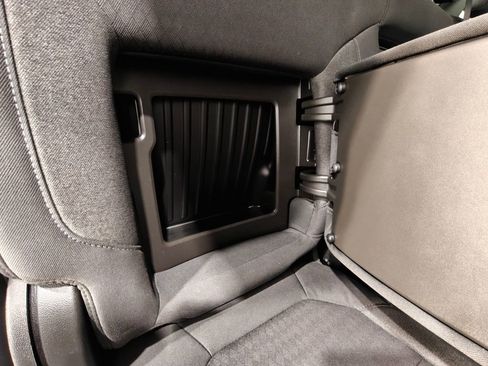 Used 2021 Chevrolet Silverado 1500 LT w/ Convenience Package II image 25