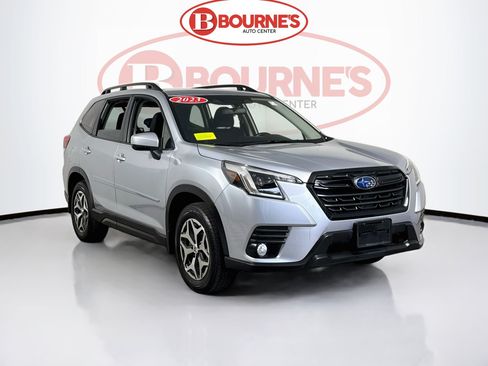 Used 2023 Subaru Forester Premium AWD/4WD image 1