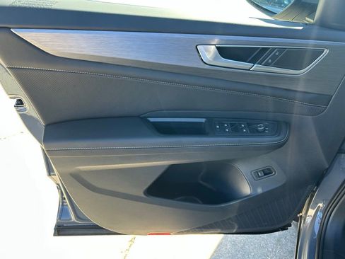 New 2026 Volkswagen Atlas Cross Sport SE image 50