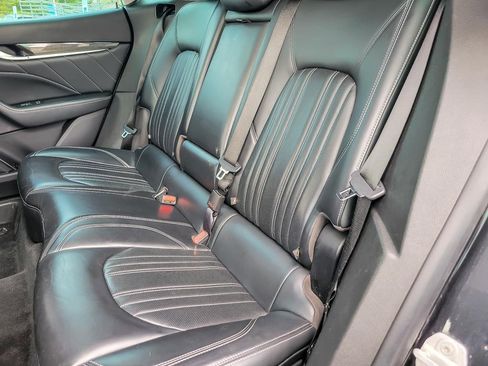 Used 2022 Maserati Levante GT image 11