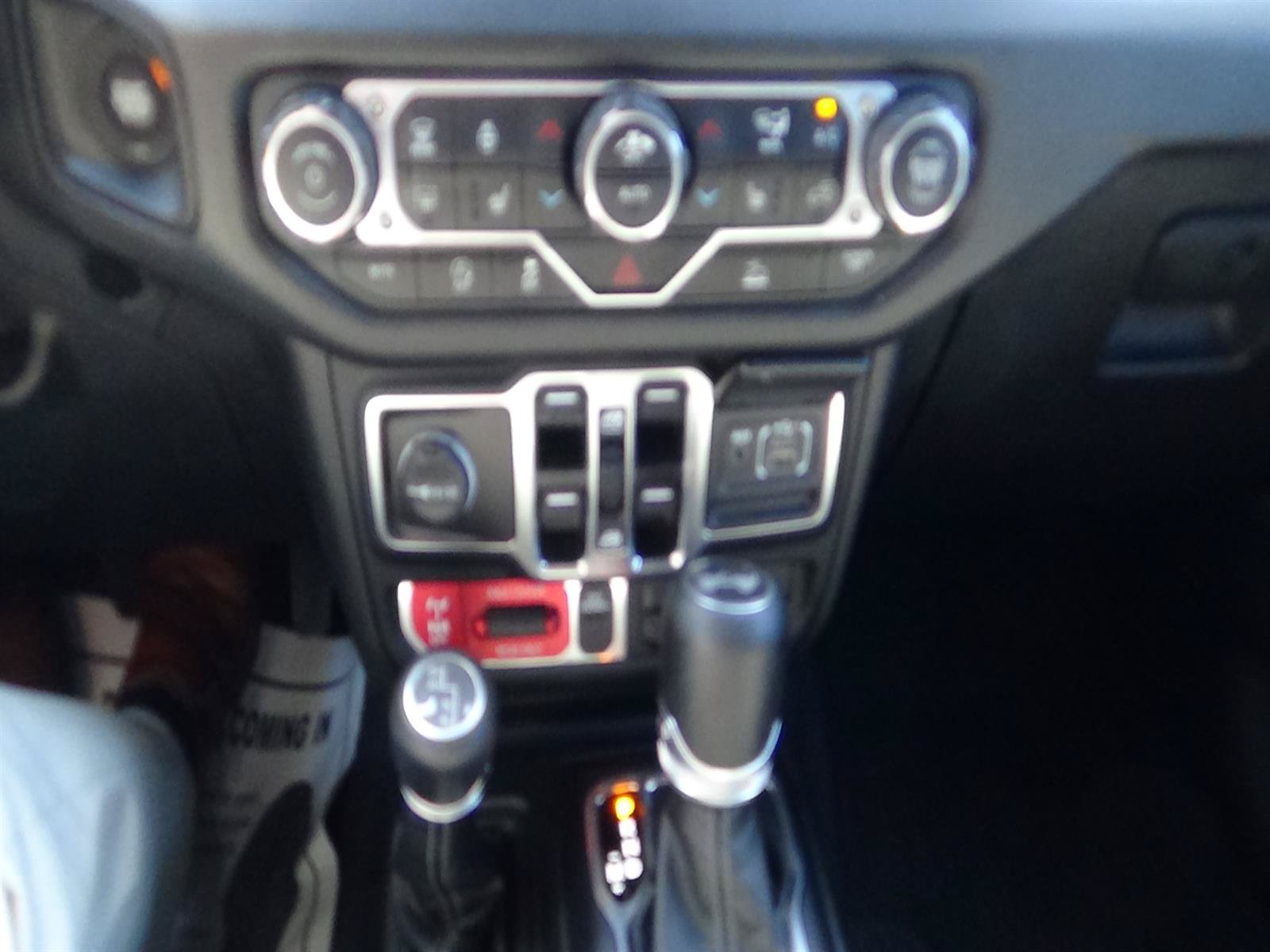 Certified 2024 Jeep Wrangler Unlimited Sport AWD/4WD image 25