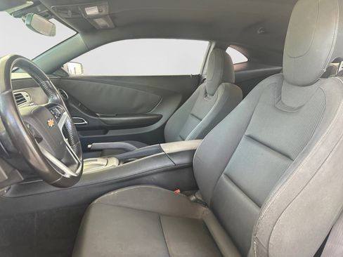 Used 2015 Chevrolet Camaro LT RWD image 10