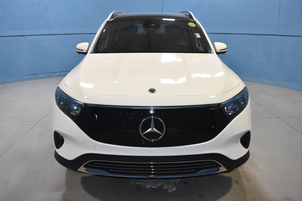 Used 2024 Mercedes-Benz EQB 300 4MATIC image 25