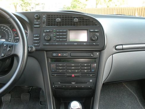 Used 2003 Saab 9-3 Arc FWD image 36