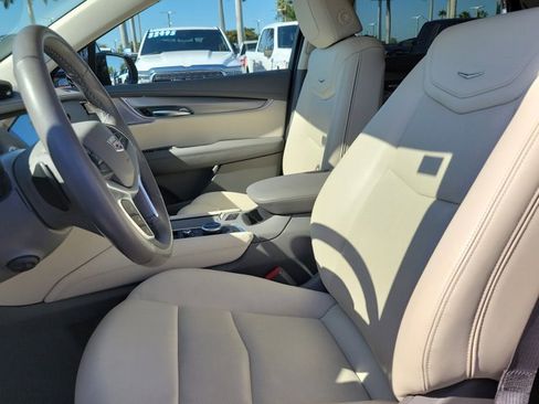 Used 2025 Cadillac XT5 Premium Luxury w/ Technology Package image 24