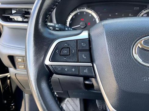 Certified 2024 Toyota Highlander LE image 23