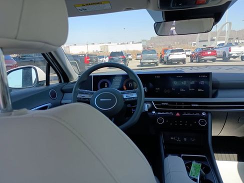 New 2025 Hyundai Sonata SEL image 15
