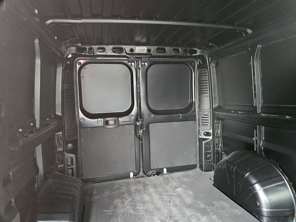 Used 2025 RAM ProMaster 1500 FWD image 13