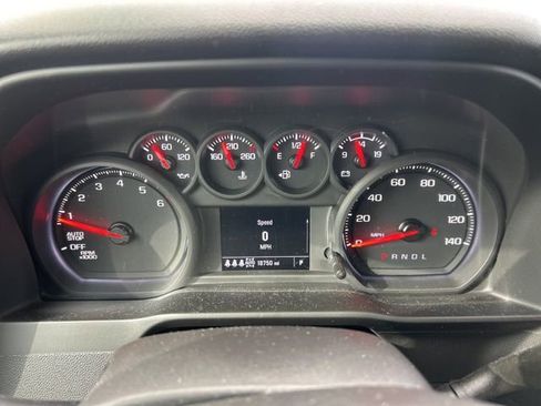 Used 2025 Chevrolet Silverado 1500 Custom Trail Boss w/ Turbomax Blackout Package AWD/4WD image 17