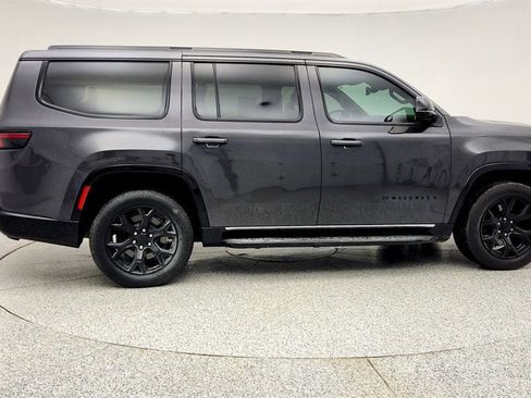 Used 2023 Jeep Wagoneer Series II image 4