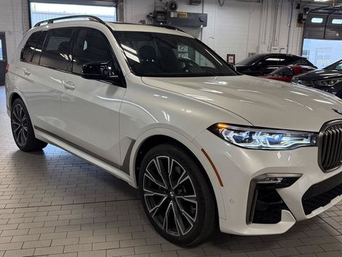 Used 2020 BMW X7 M50i w/ Executive Package AWD/4WD image 3