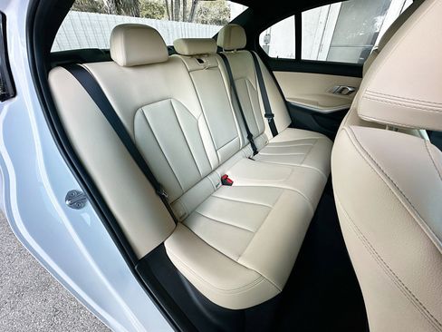 Certified 2023 BMW 330i Sedan image 27