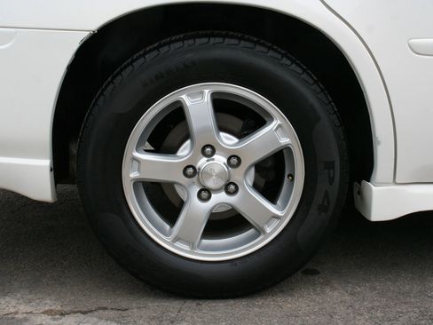 Used 2005 Chevrolet Impala LS w/ Sun And Sound Package image 9