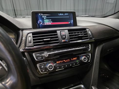 Used 2015 BMW M4 Coupe image 21