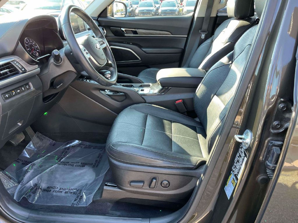 Used 2021 Kia Telluride EX FWD image 19