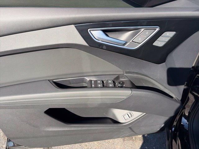 Used 2024 Audi Q4 e-tron Premium Plus AWD/4WD image 8