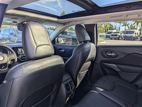 Used 2021 Jeep Cherokee Limited w/ Elite Package image 19