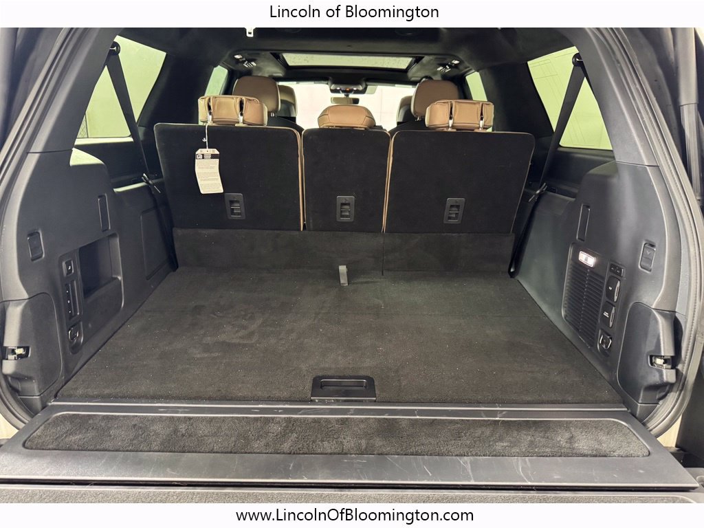 New 2025 Lincoln Navigator L Black Label AWD/4WD image 15