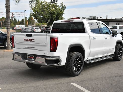 Used 2024 GMC Sierra 1500 SLT image 8