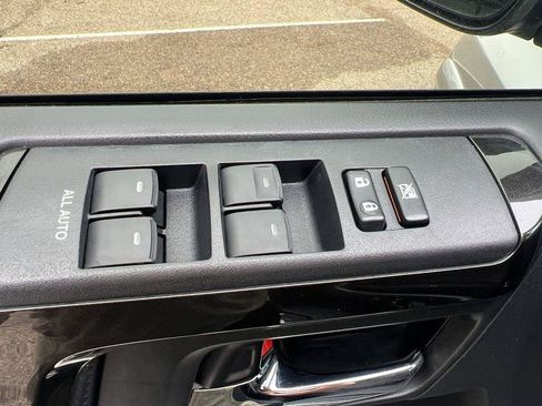 Used 2019 Toyota 4Runner TRD Off-Road image 17