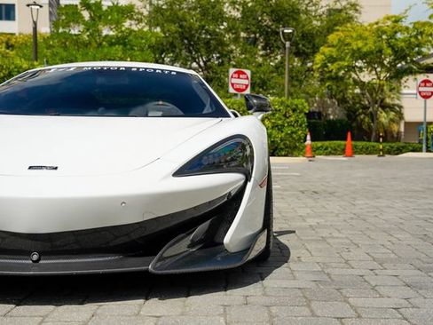 Used 2019 McLaren 600LT RWD image 7