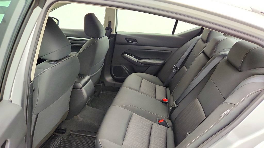 Used 2023 Nissan Altima 2.5 SV w/ SV Premium Package FWD image 22