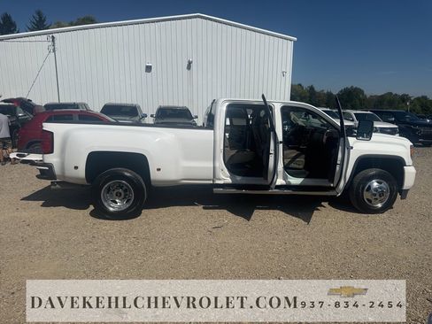 Used 2015 GMC Sierra 3500 Denali w/ Duramax Plus Package image 44