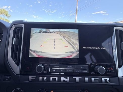 Certified 2025 Nissan Frontier SV image 20