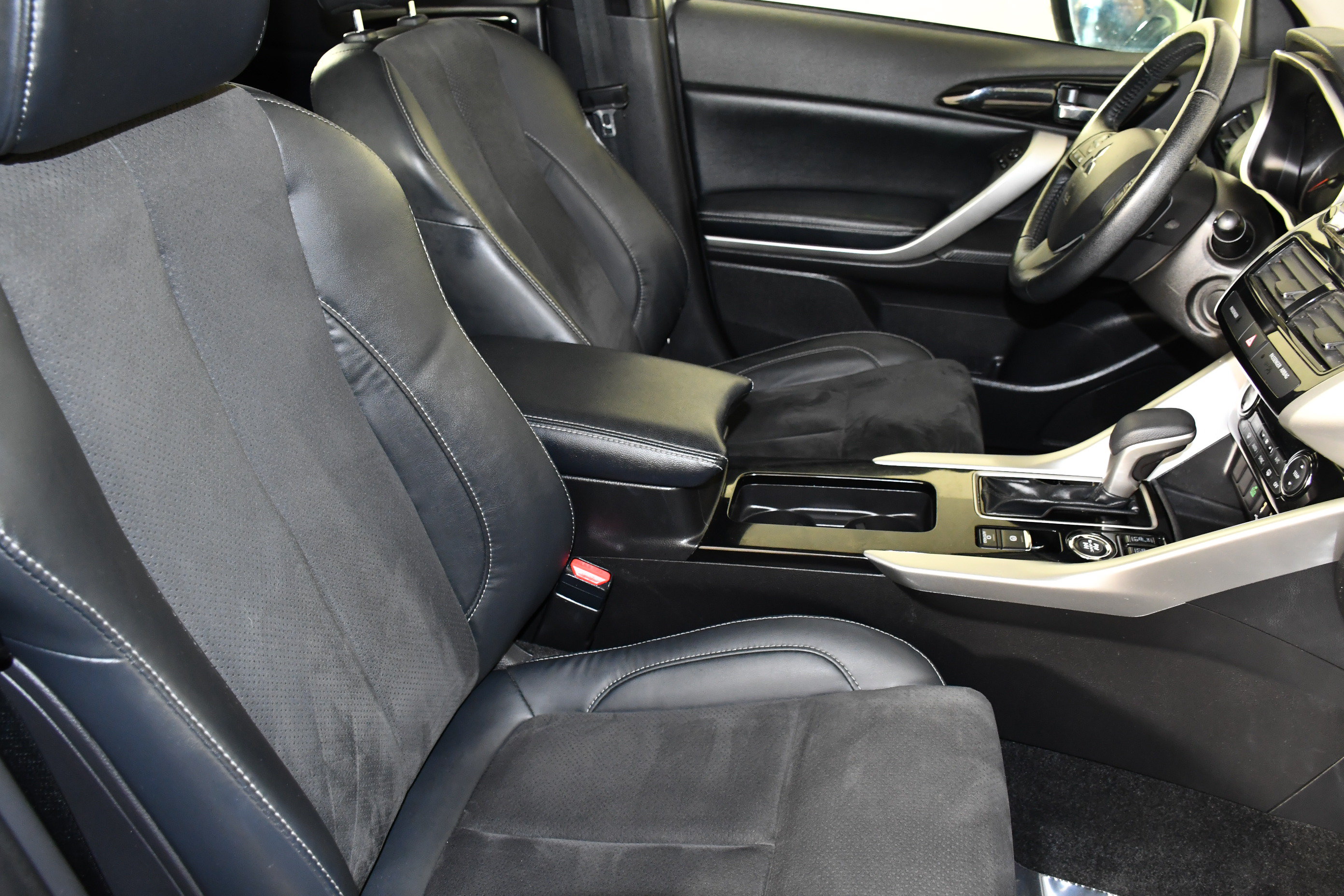 Used 2023 Mitsubishi Eclipse Cross SE AWD/4WD image 39